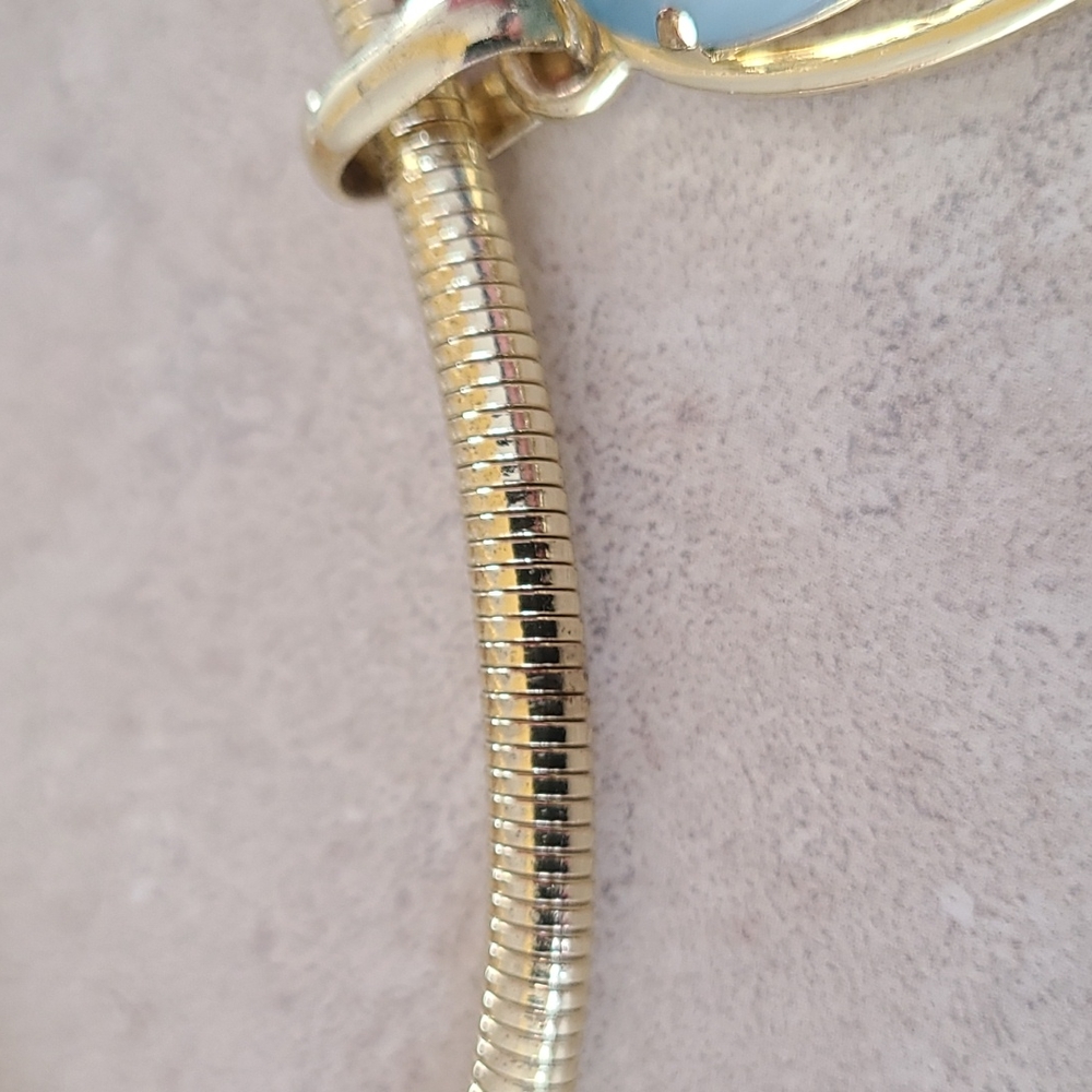 Choker style necklace. - Picture 4 of 6